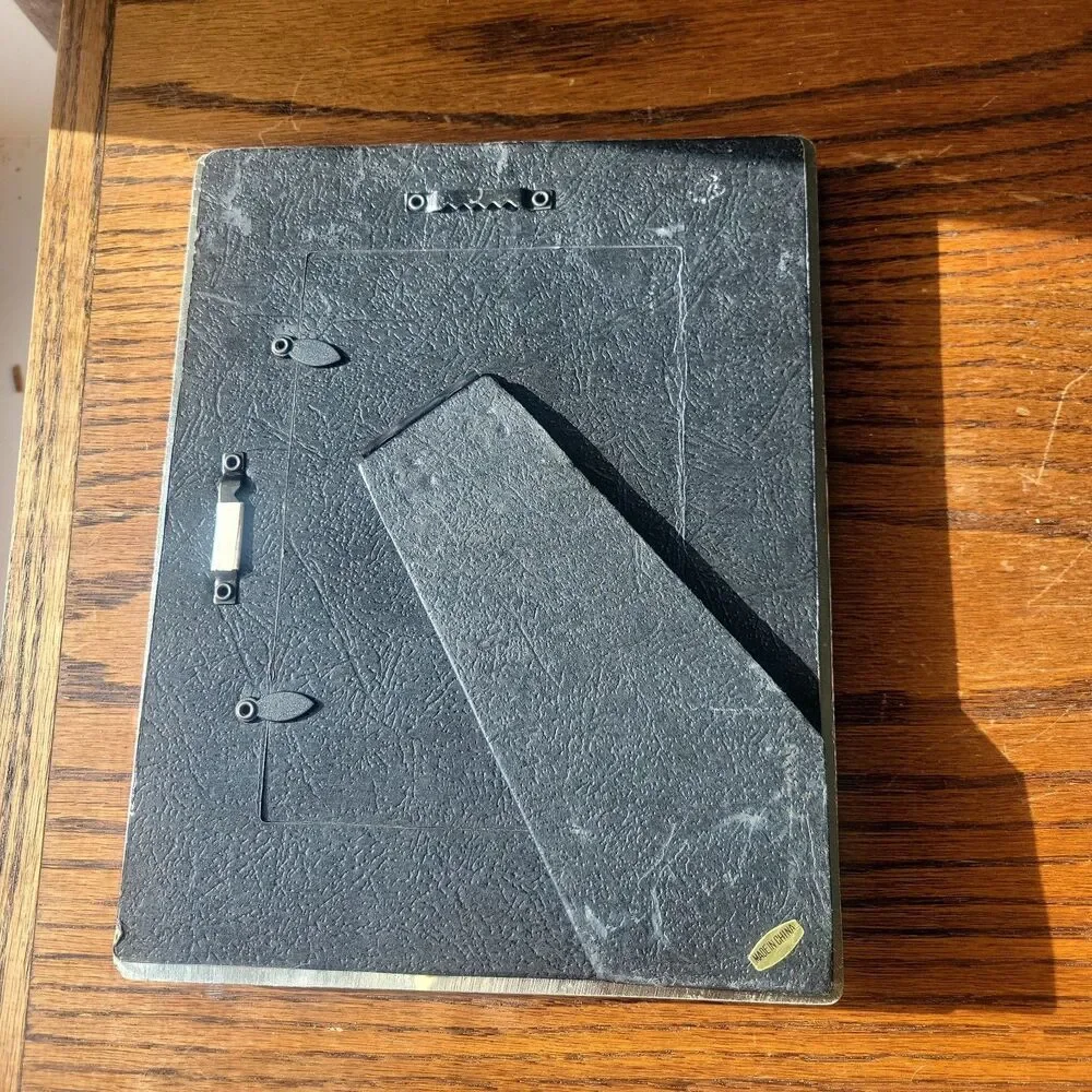 Unbranded this vintage