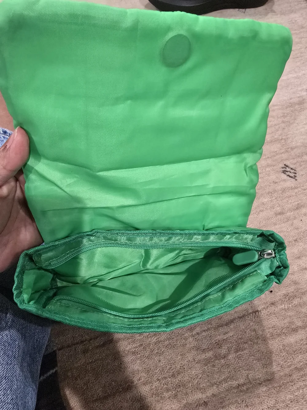 InnIsFree green quilted