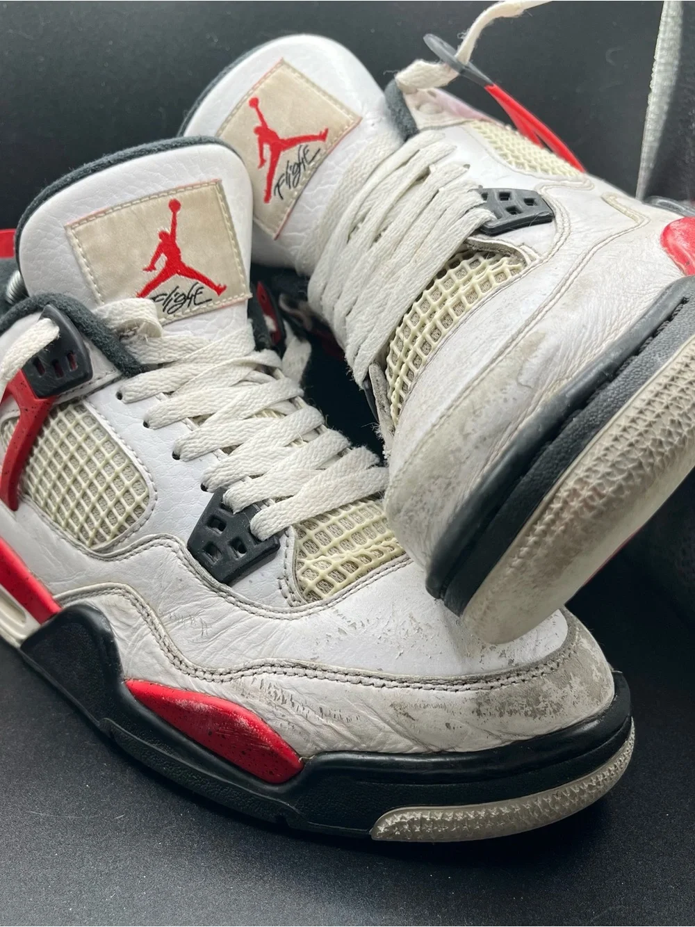 Air Jordan 4 fire red (2020) Boys size 7