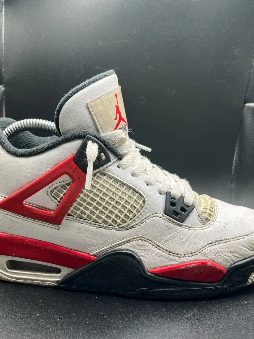 Air Jordan 4 fire red (2020) Boys size 7