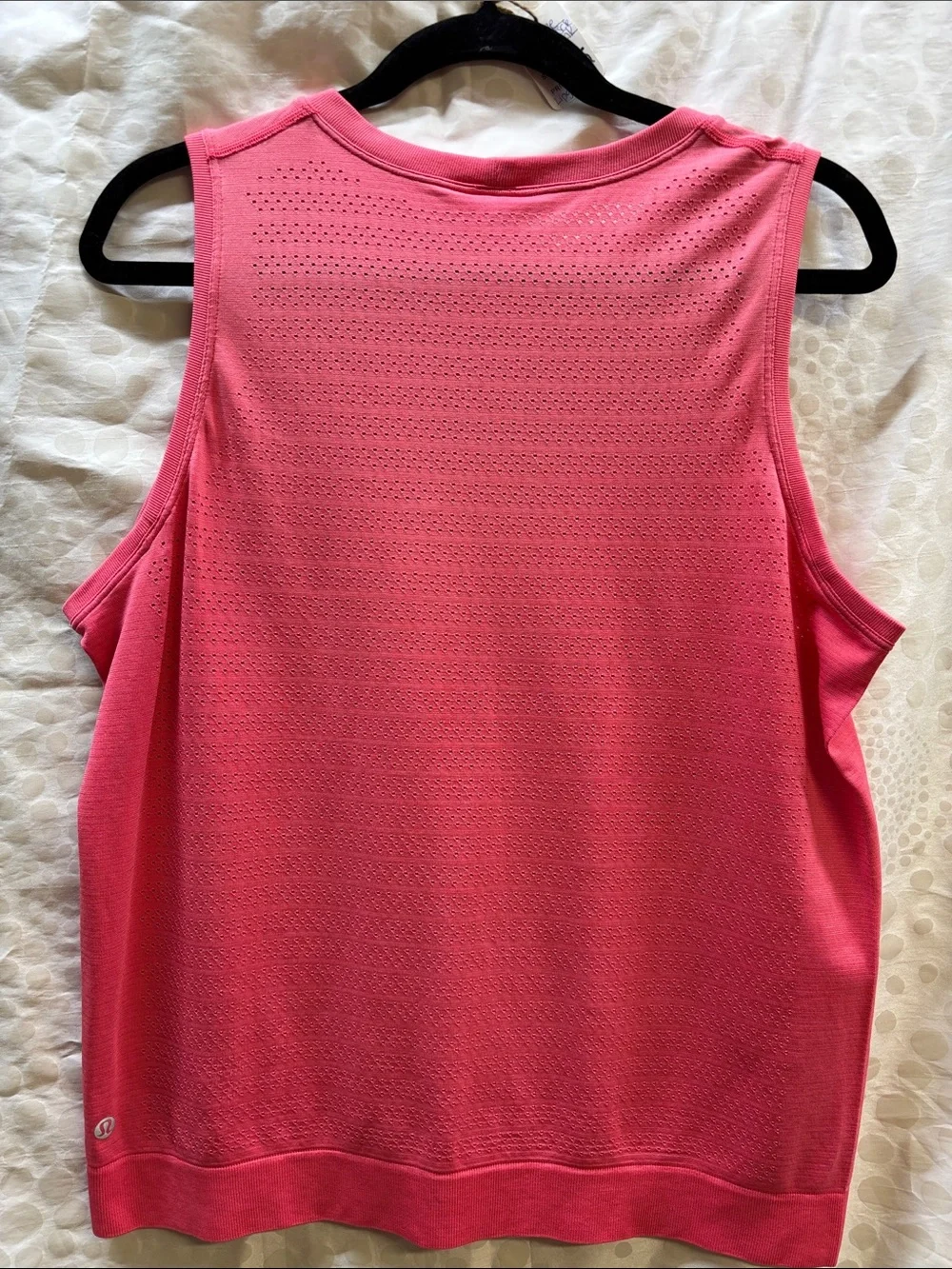 lululemon athletica lightweight sleeveless
