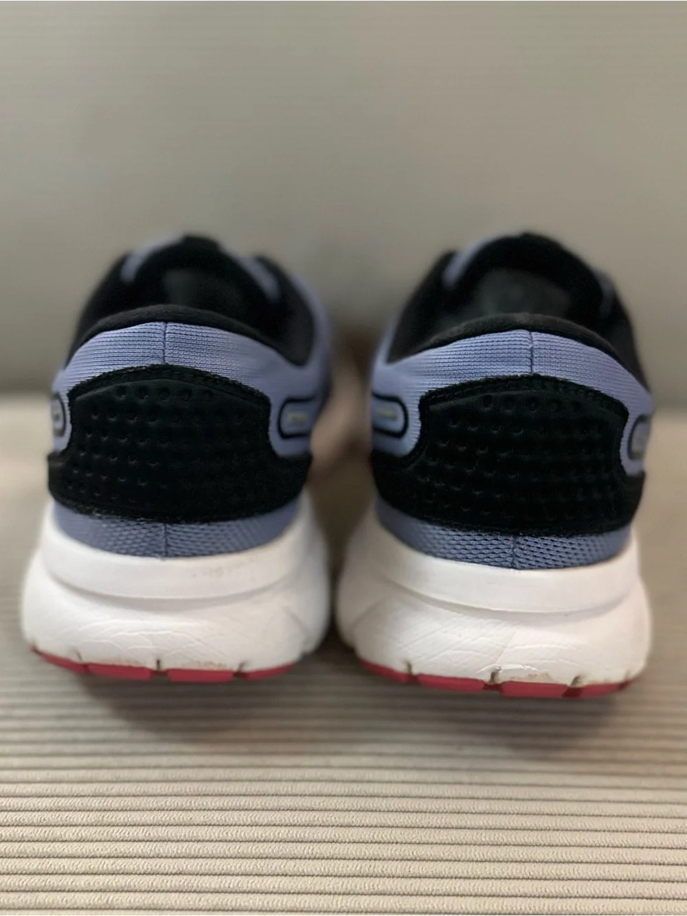 Brooks breathable lavender