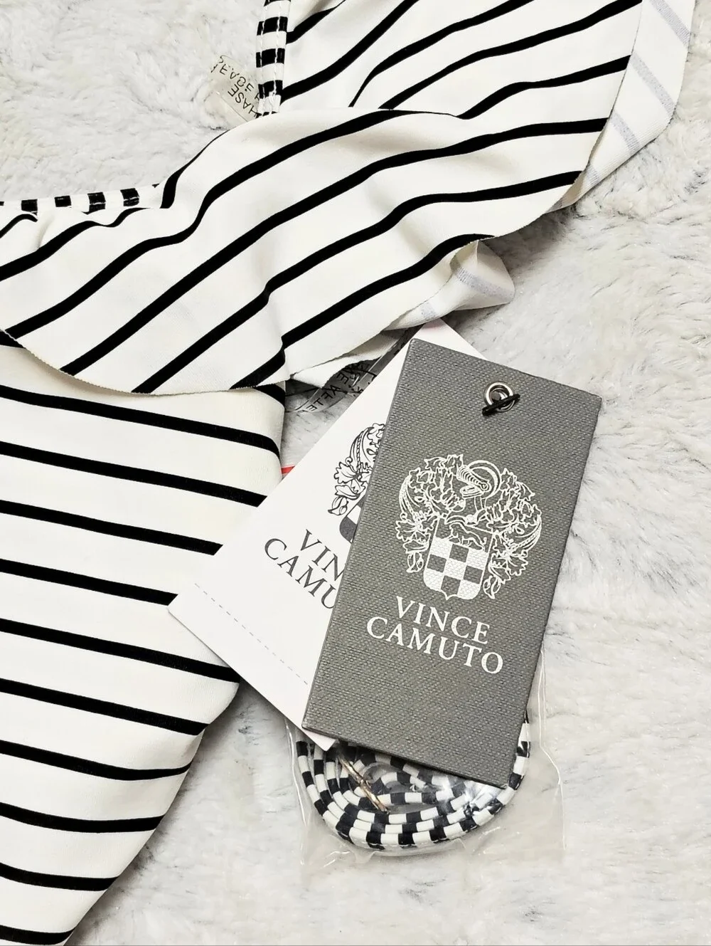 Vince Camuto nwt vince