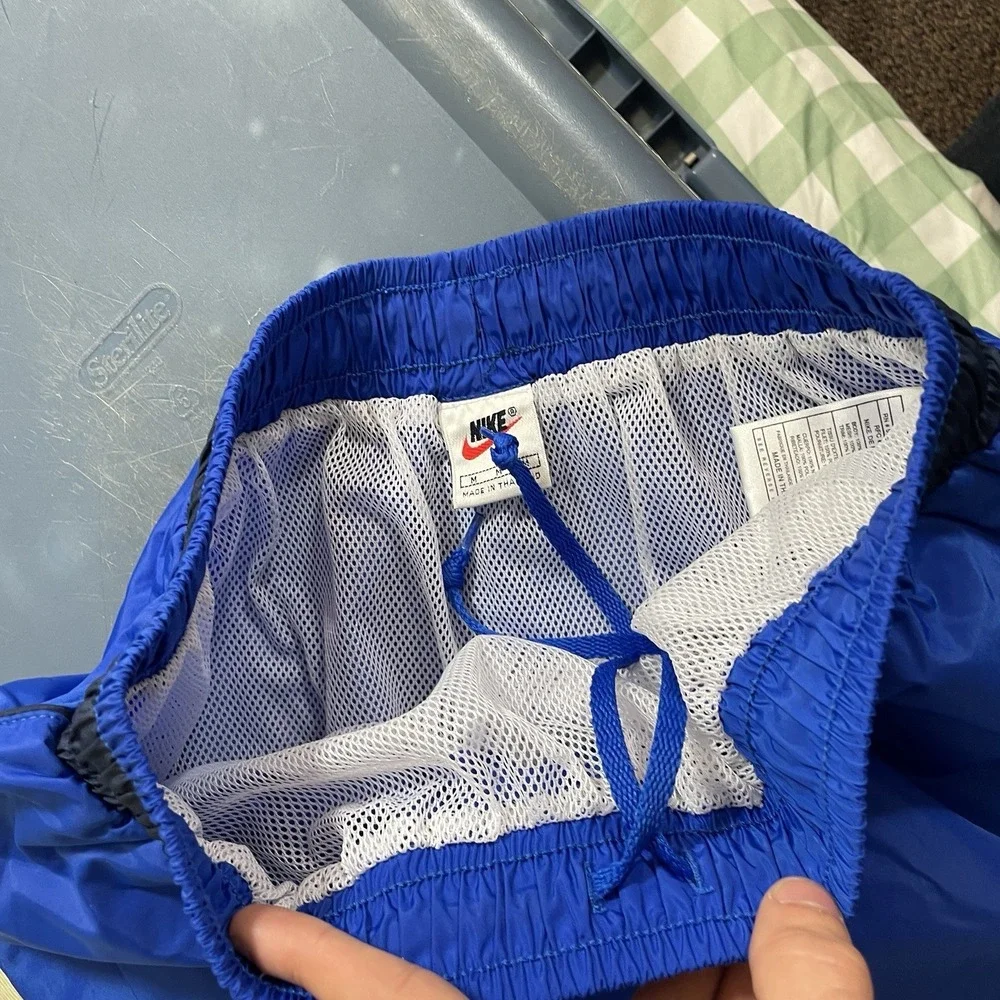 Nike waist has