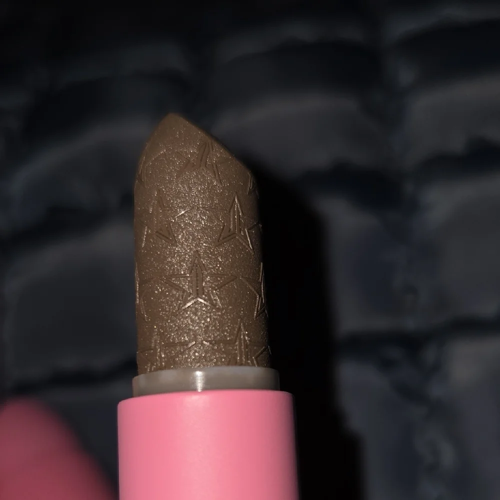 Jeffree Star discover elegance