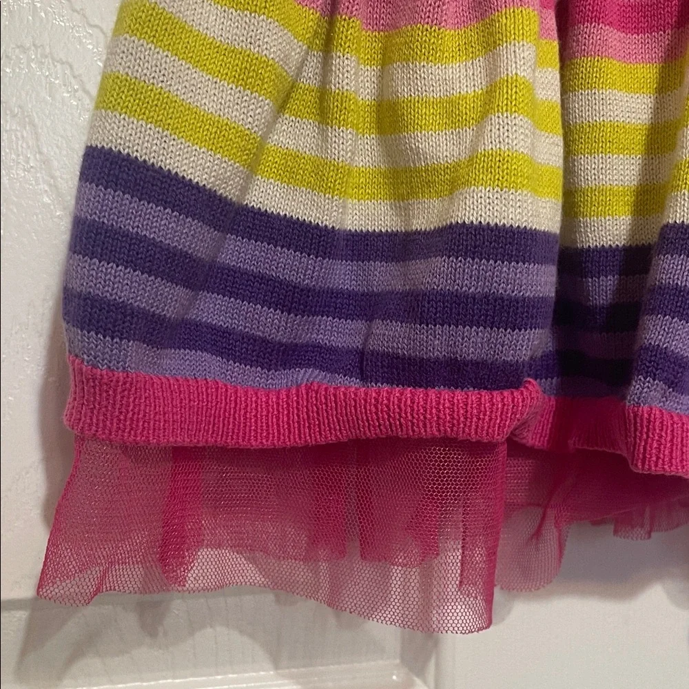 Place ruffled knit