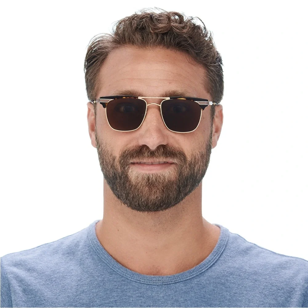 Gucci frame color