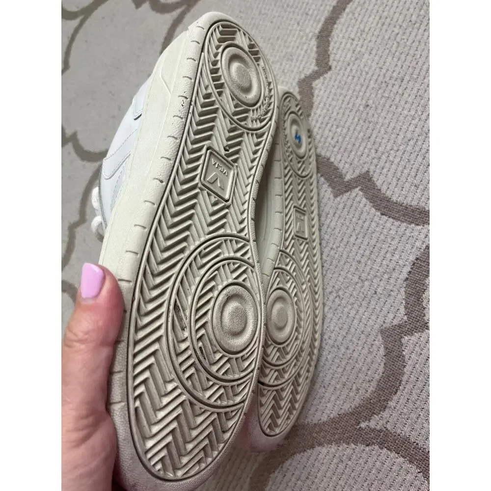 Veja 10 sneakers