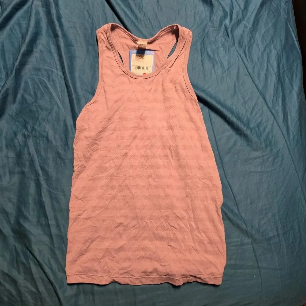 DSG Girls Medium Movement Seamless Mesh Tank Peach NWT
