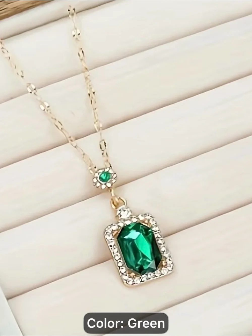 N/A elegant emerald