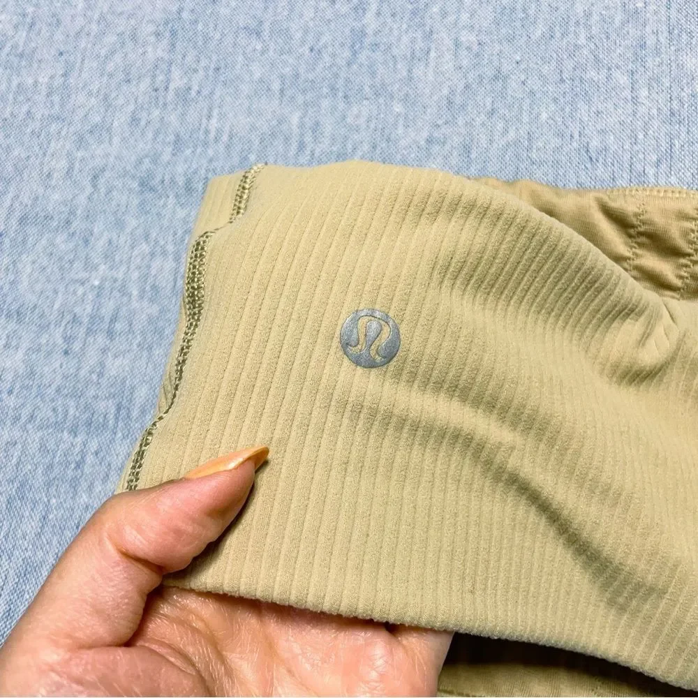lululemon athletica excellent size