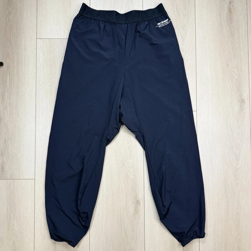adidas smoke pet