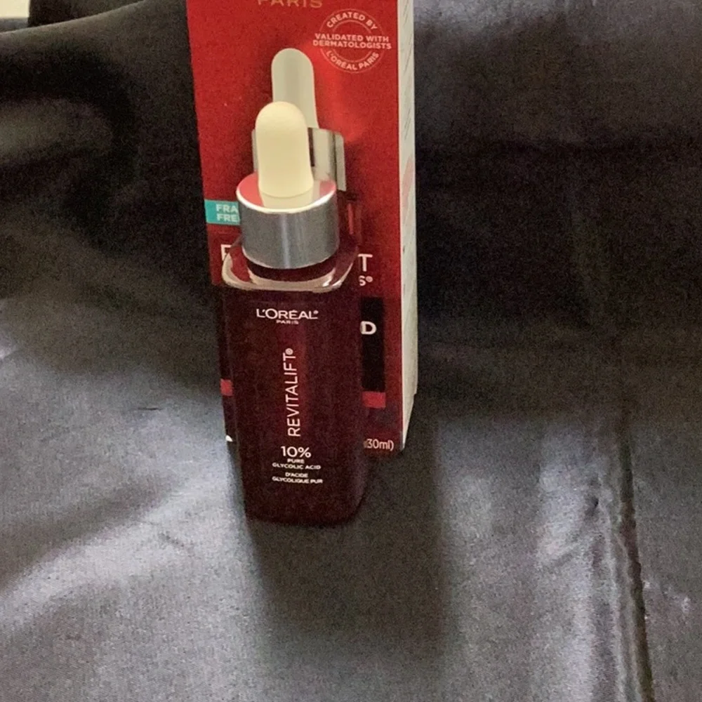L’Oréal Revitalist‎ Derm Intensives