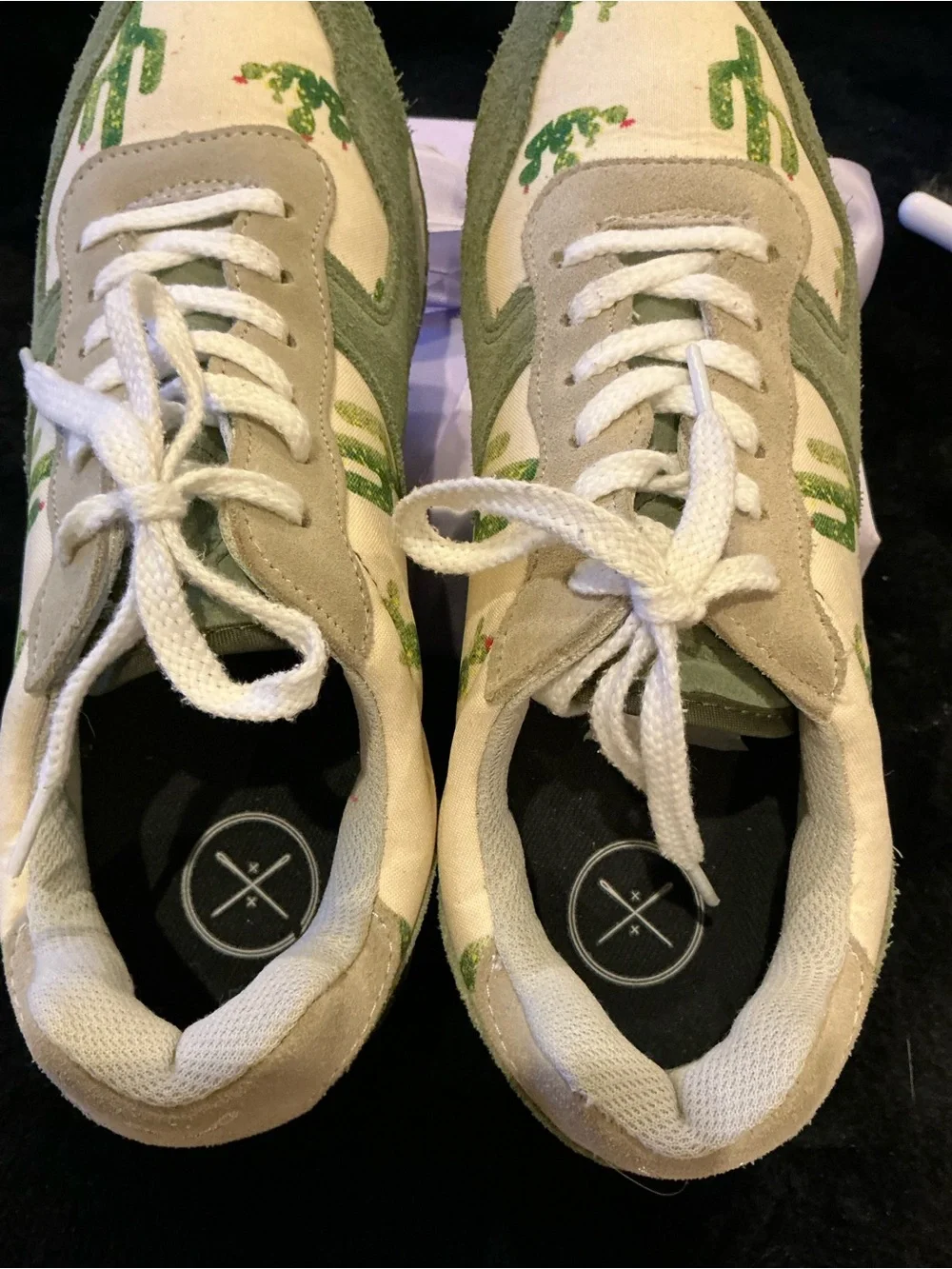 inkkas Prickly Jogger Green and Cream Cactus Print Sneakers W 12, M 10