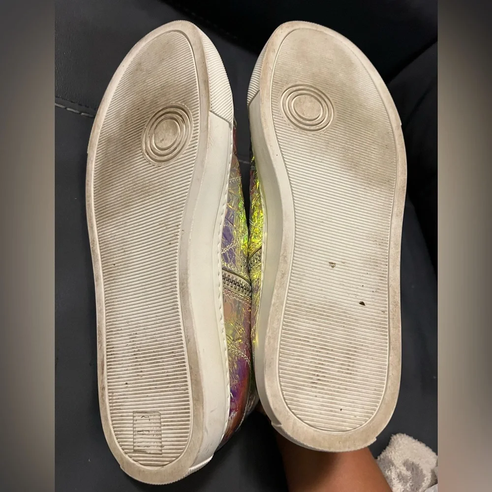 P448 stylish iridescent