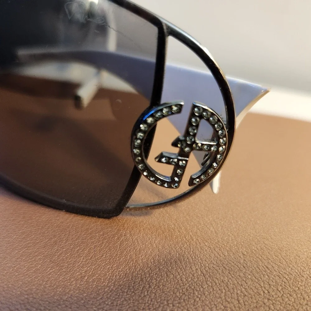 Giorgio Armani please see