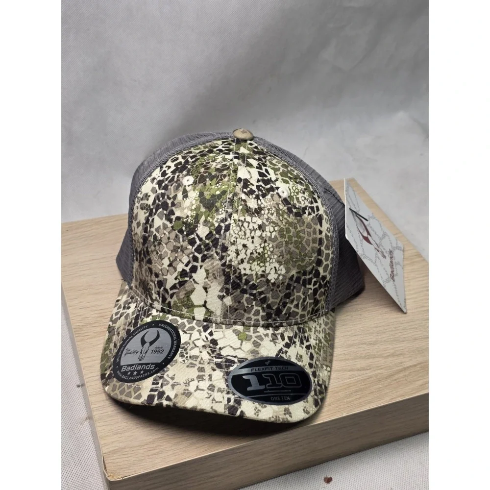 Badlands Approach OG Camo Hunting Snapback Trucker Hat - NEW