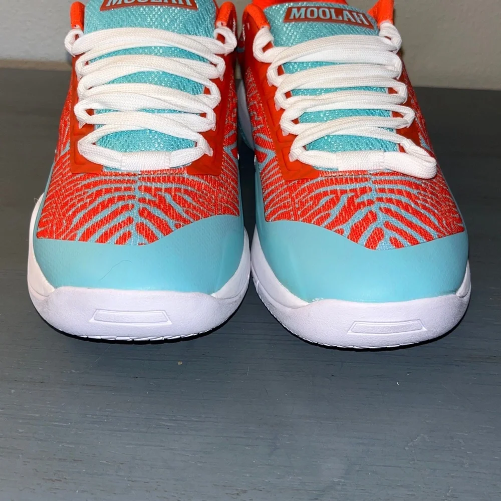 Moolah kicks neovolt
