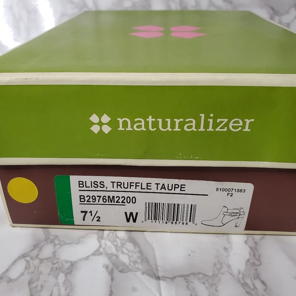 Naturalizer pre owned