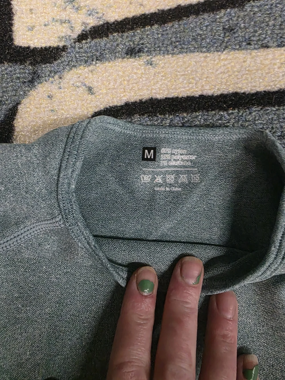 Crop Top Workout Shirt. Shortsleeve