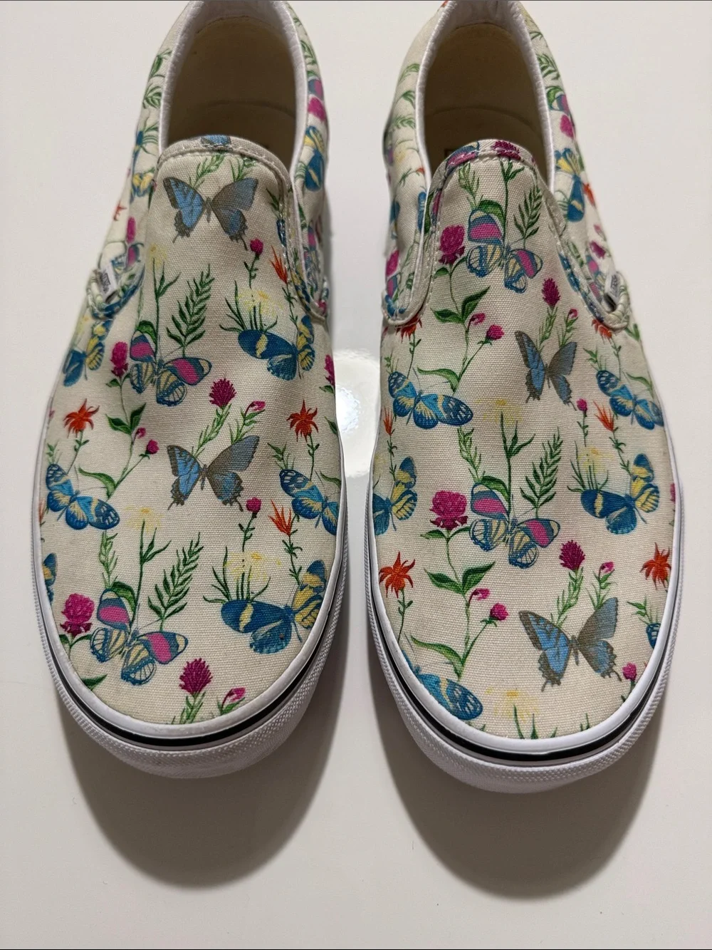Vans slip sneakers
