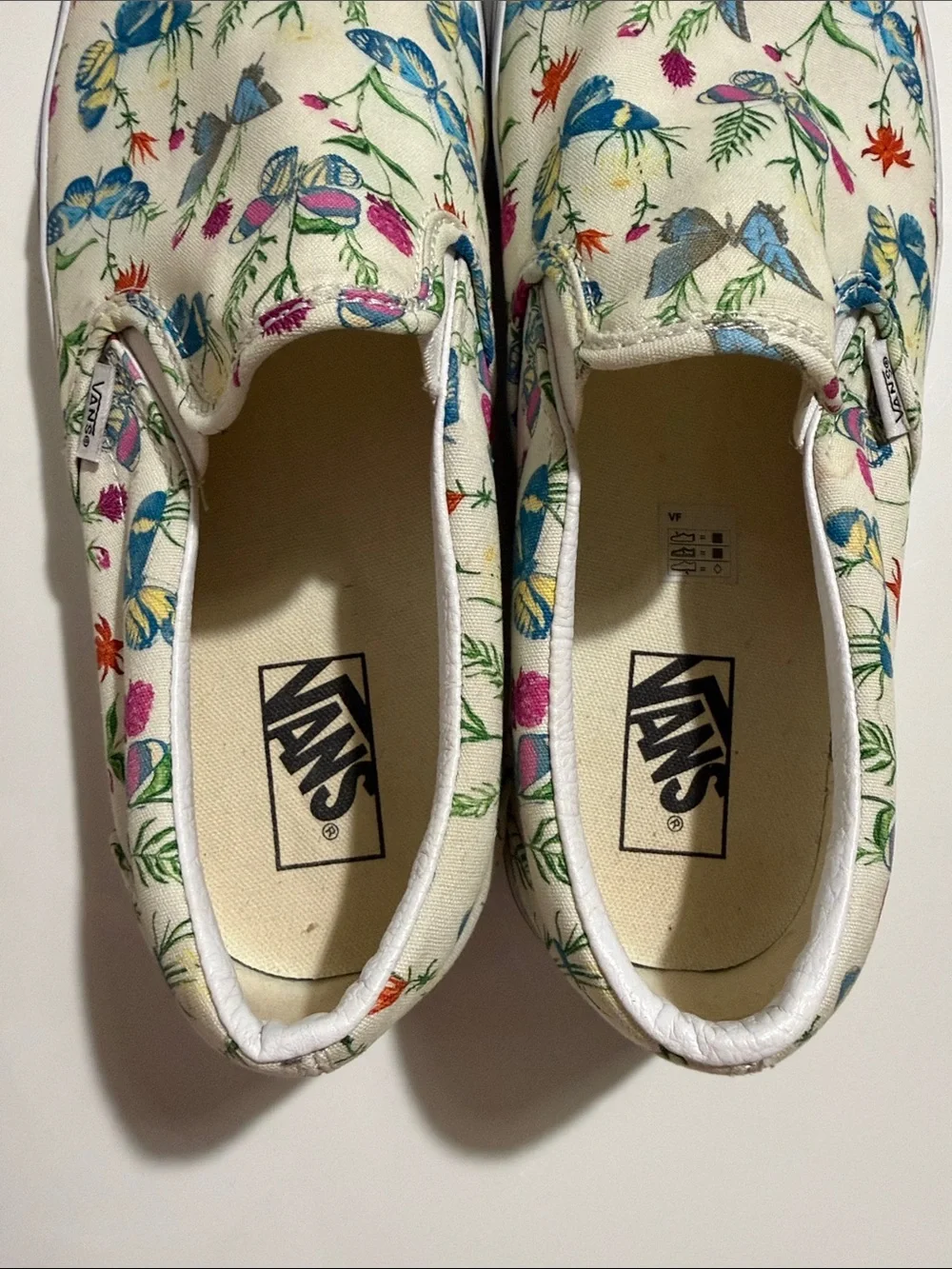 Vans slip sneakers