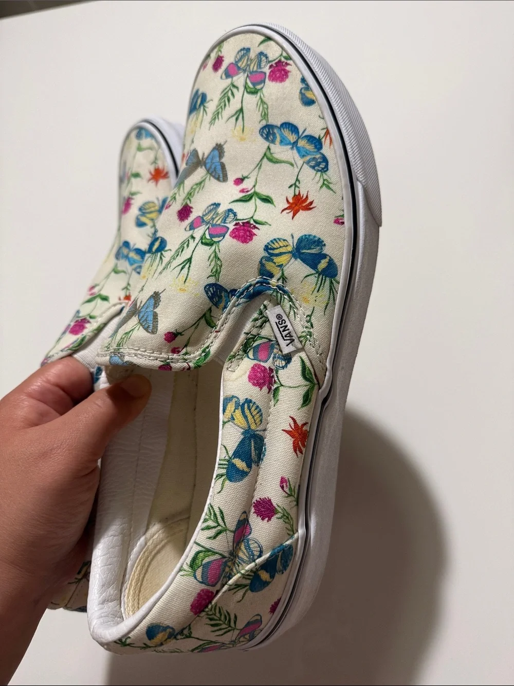 Vans slip sneakers