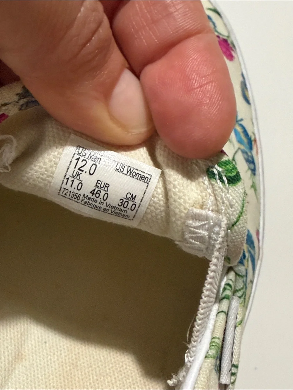 Vans slip sneakers