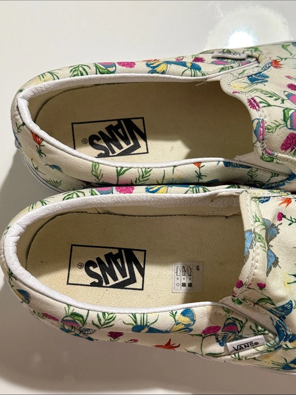 Vans slip sneakers