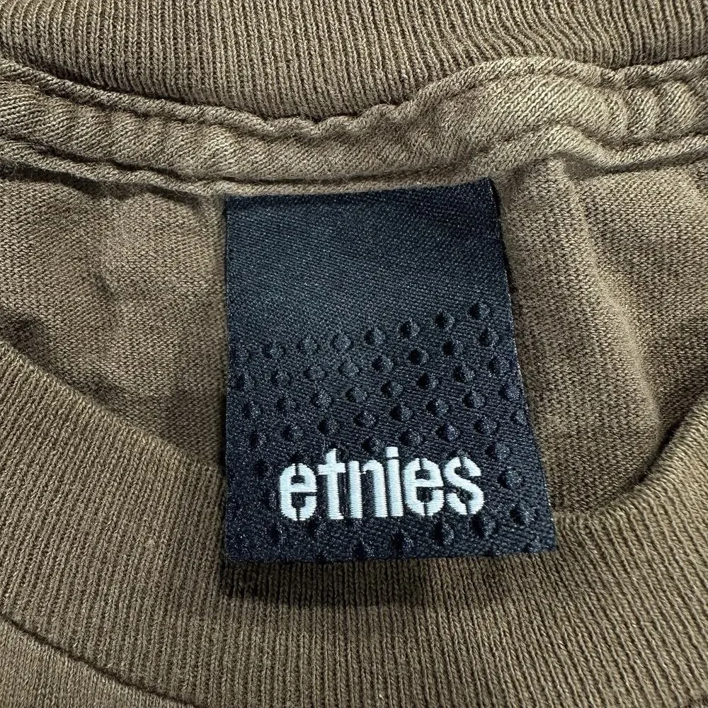 Etnies sun faded