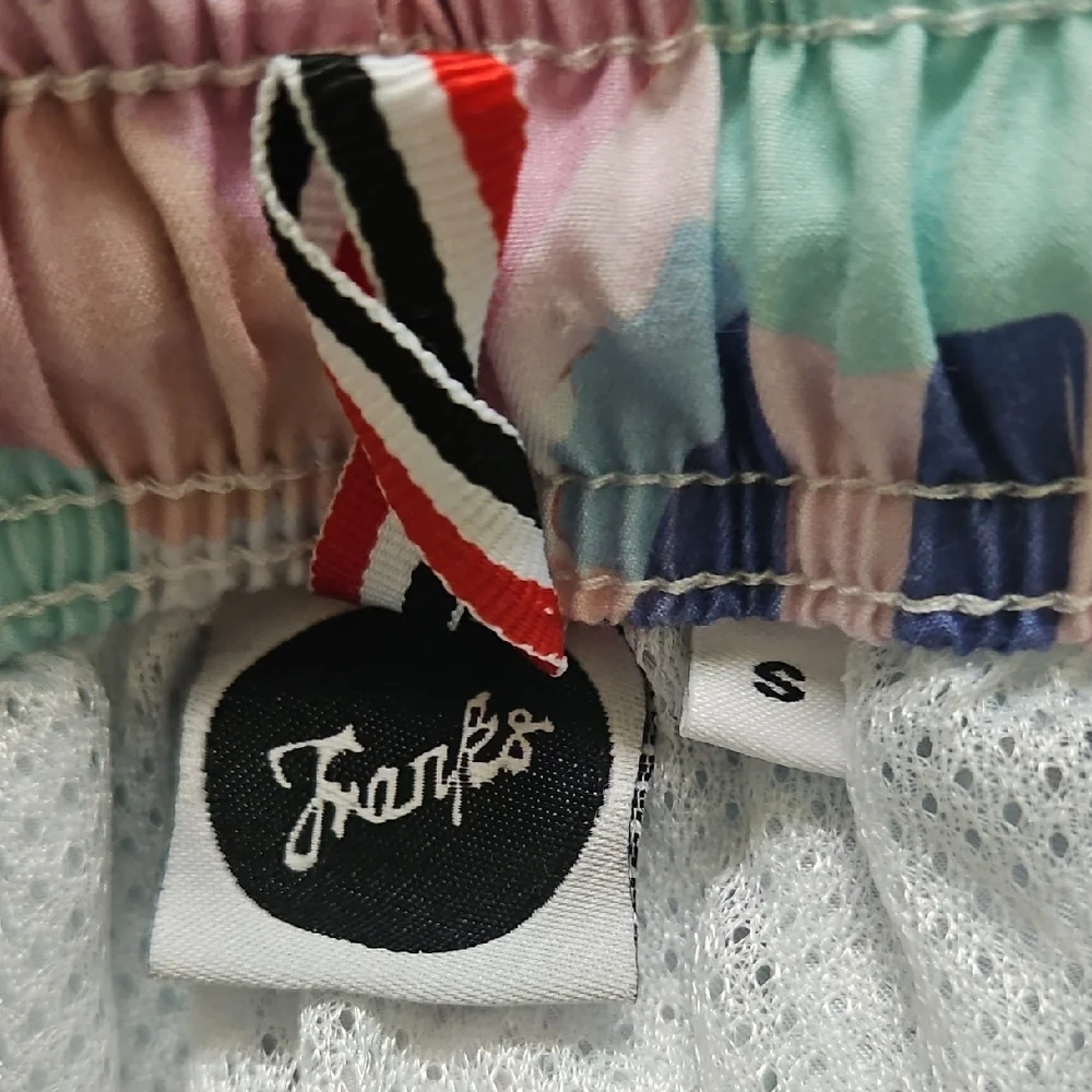 Franks Australia euc light