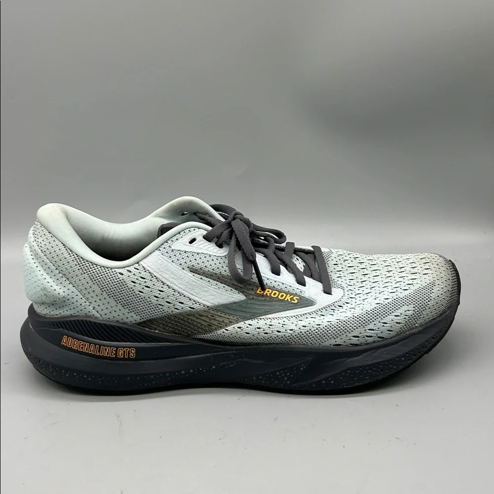 Brooks Men's Light Blue and Black Running Sneakers