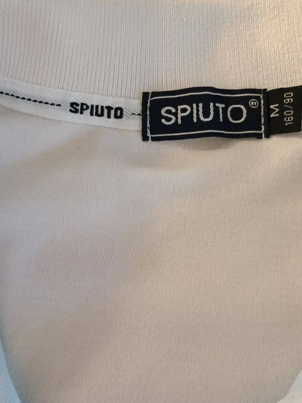 N/A nwot spiuto