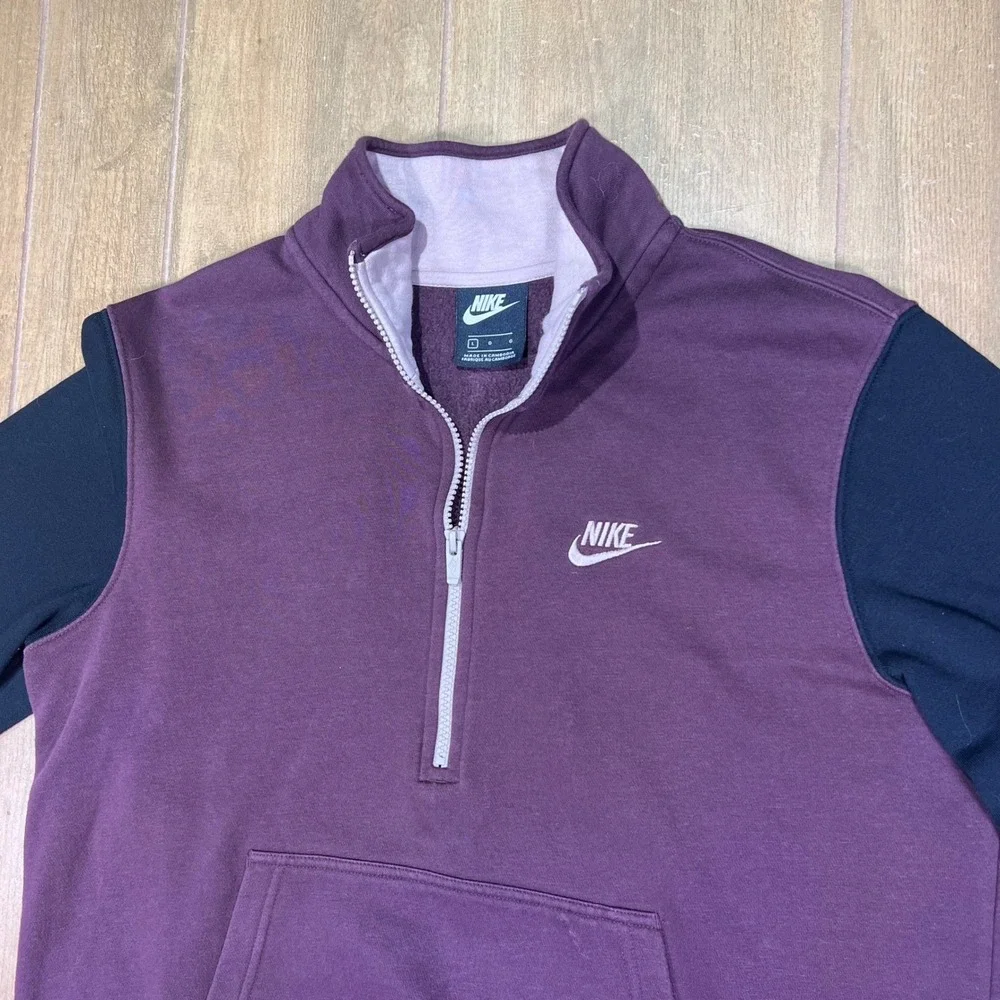 Nike sportswear club