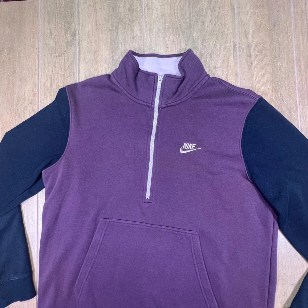 Nike sportswear club