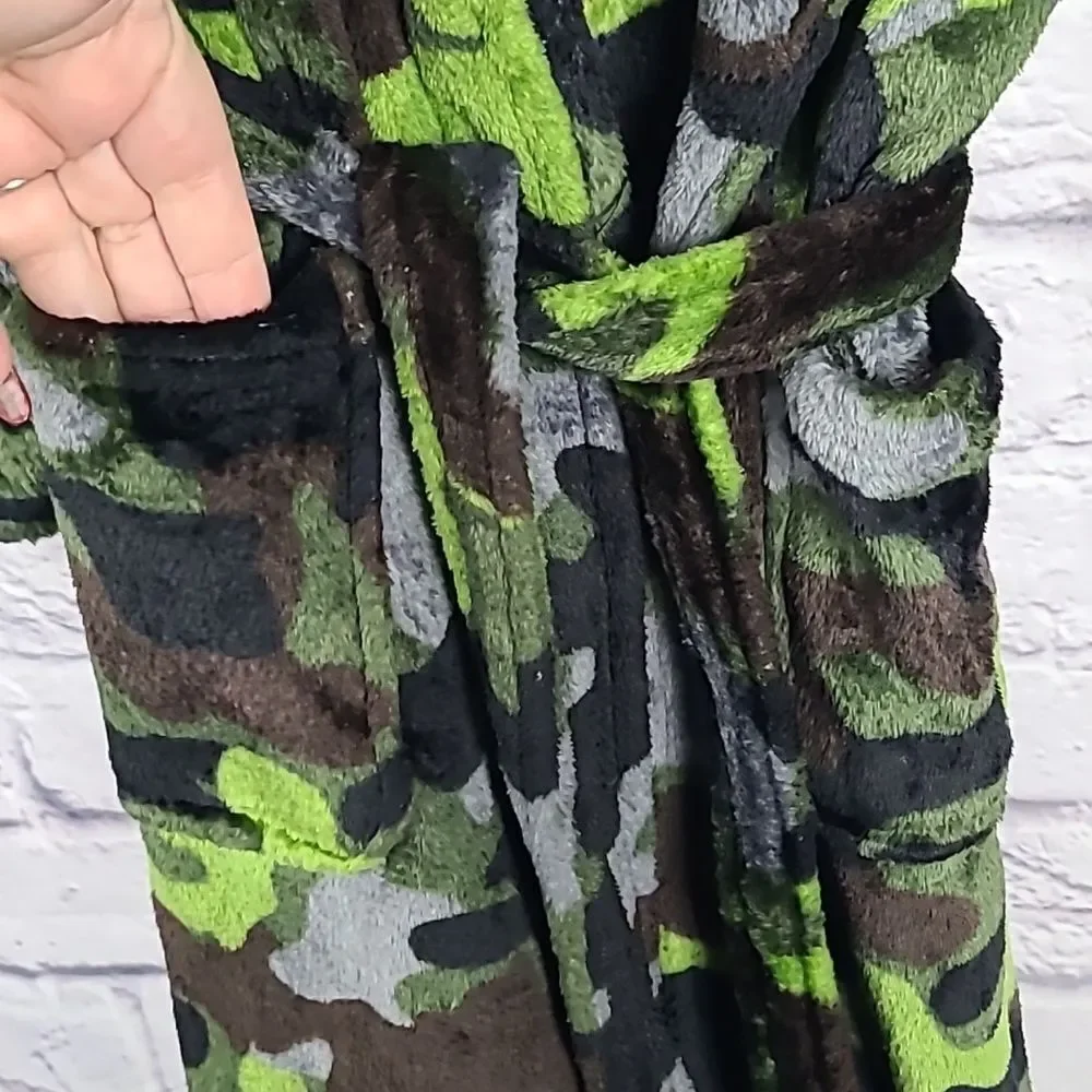 J. Khaki camo bathrobe