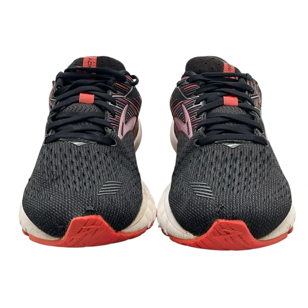 Brooks Adrenaline 19 Women's Black and Red Athletic Shoes‎ size 9