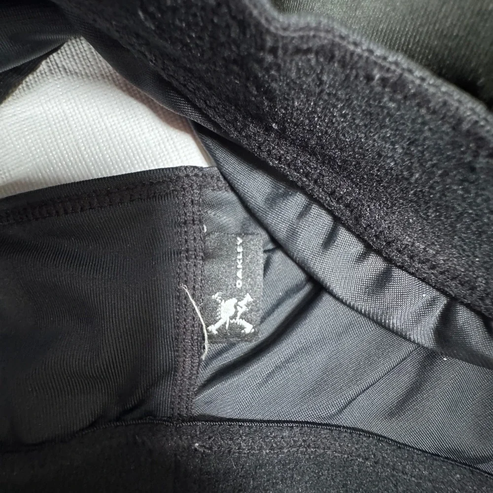 Oakley womens large