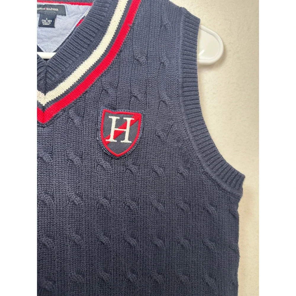 Tommy Hilfiger logo sweater design