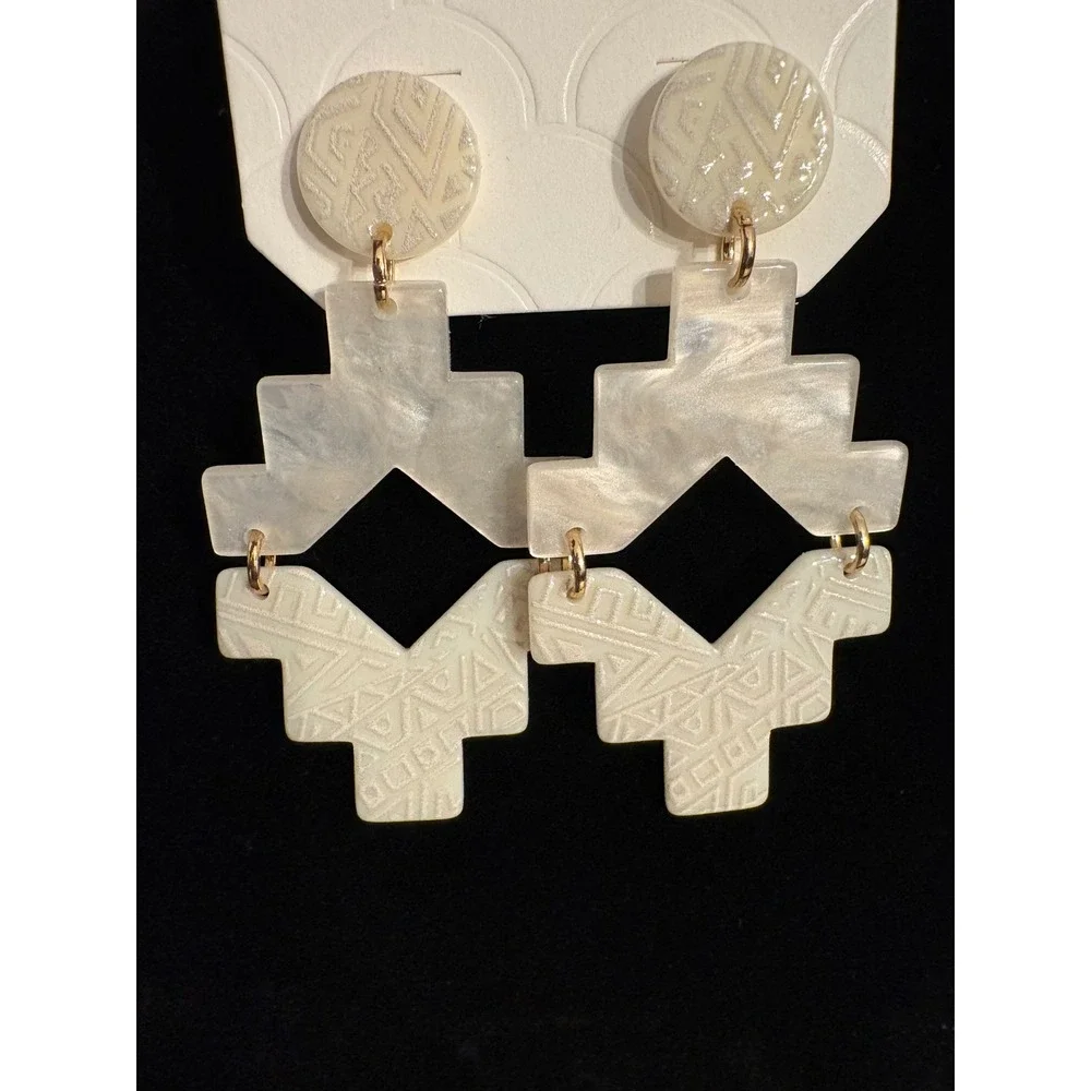 White Geometric Tribal‎ Etched Pearlescent Drop Statement Earrings