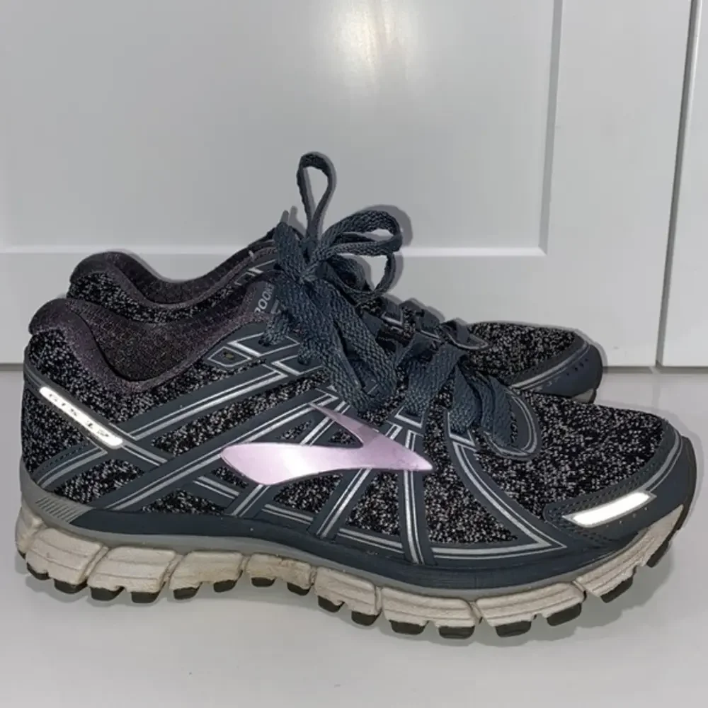 Brooks GTS 17‎ Running Shoe Grey Rose Womens 6.5
