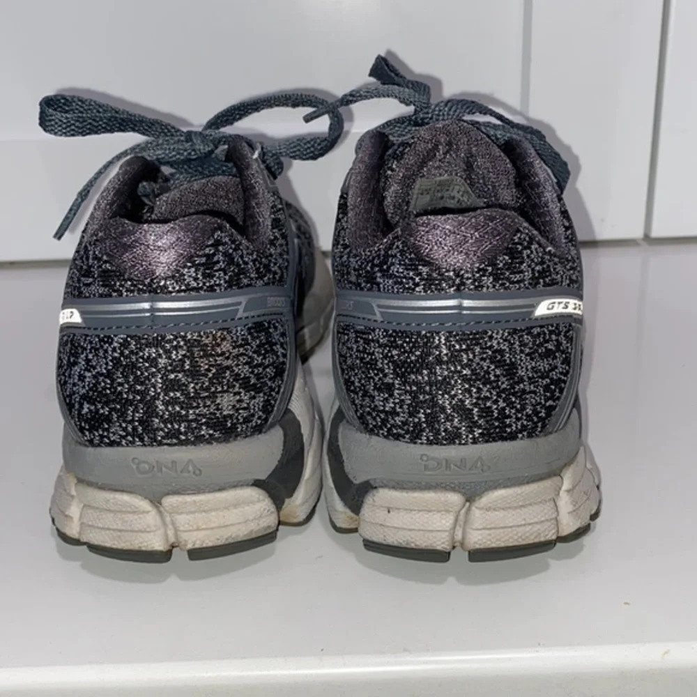 Brooks gts 17