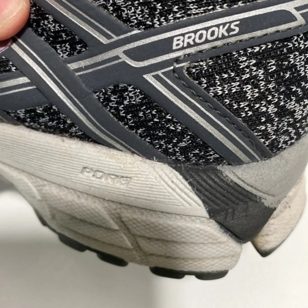 Brooks gts 17