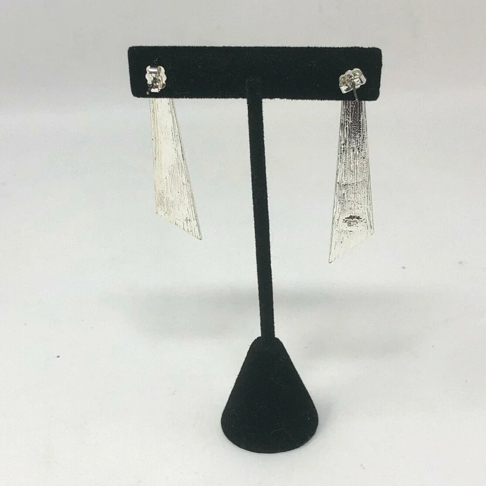 Avon Mark Earrings Green Angle Dangle Earrings Pierced Push‎ Post Back