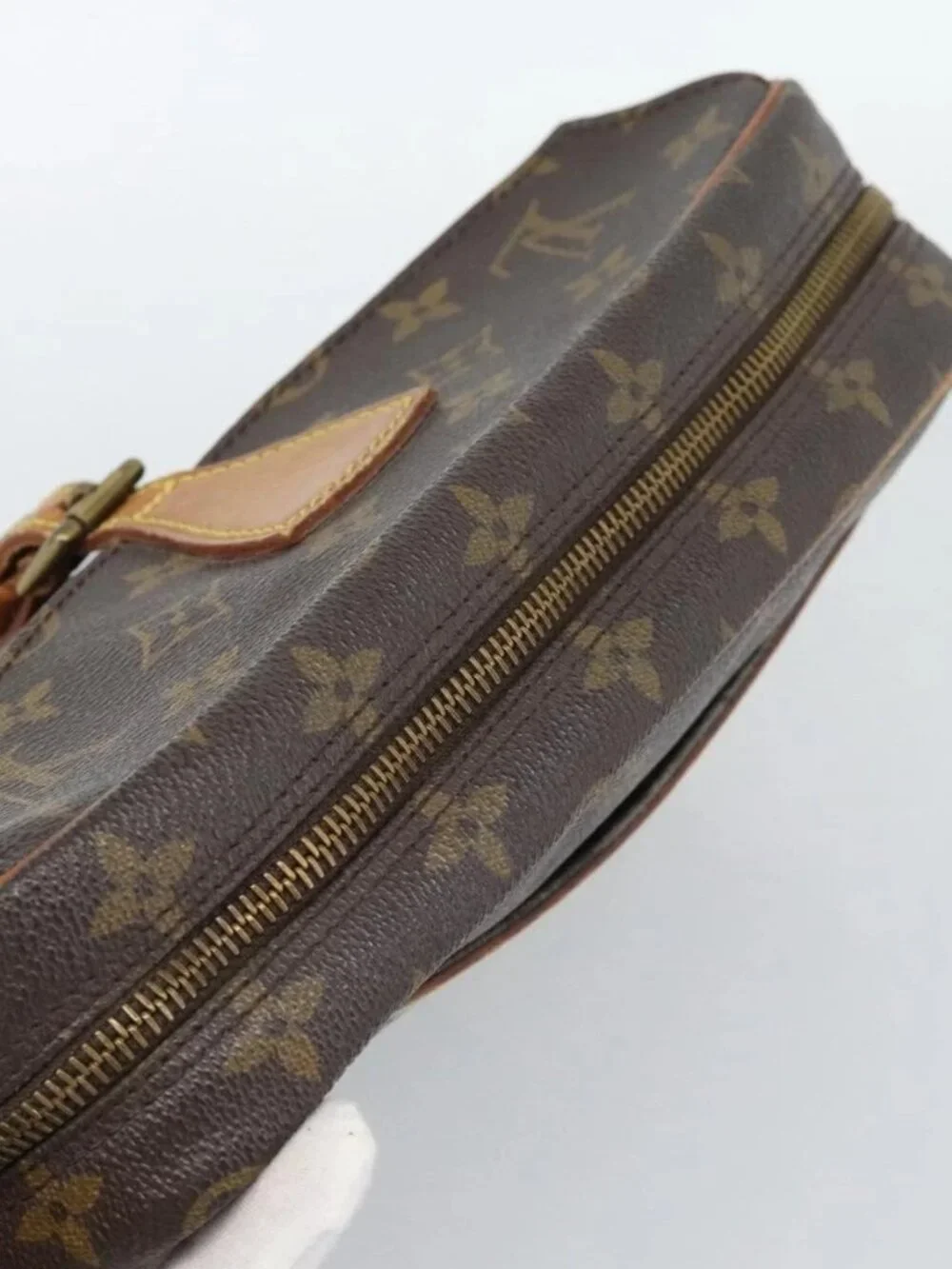 Louis Vuitton brand	louis vuitton