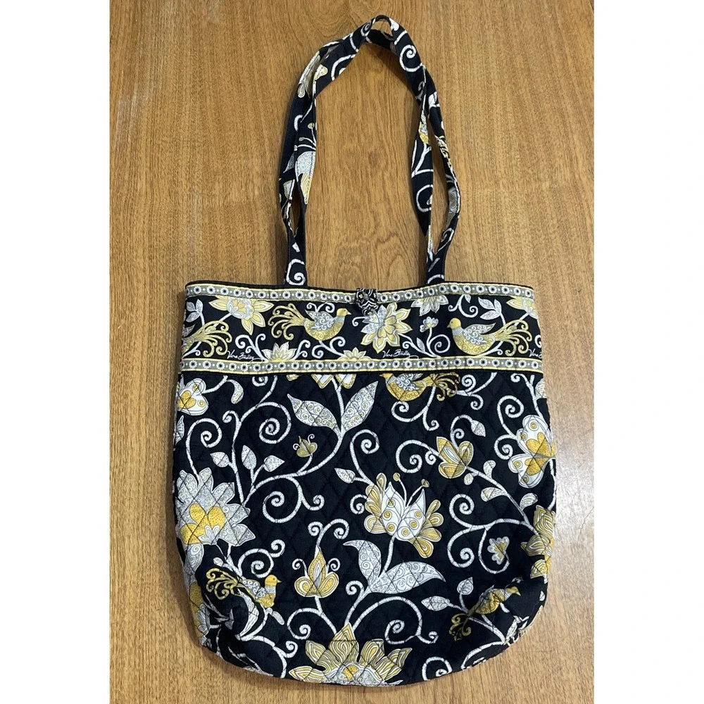Vera Bradley see pictures
