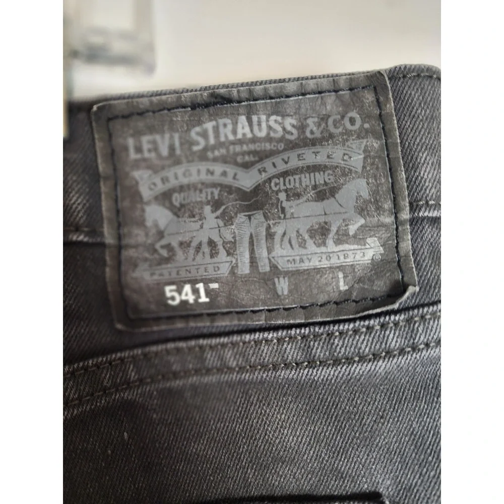 Levi Strauss Signature discover timeless