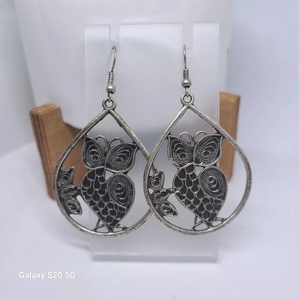 Owl Dangle Earrings Silver Tone Teardrop Boho Statement‎ Pre-OwnedJewelry