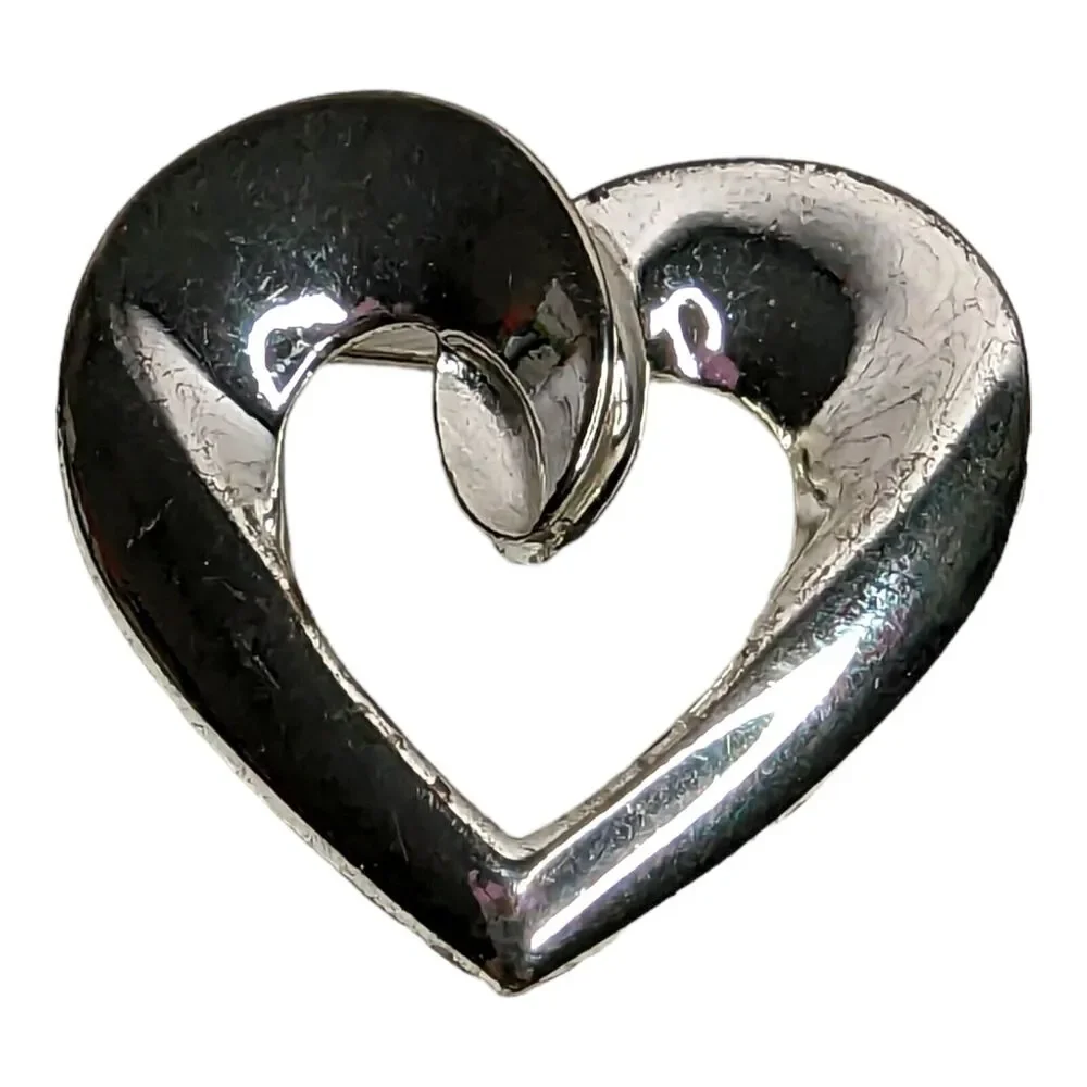 Anne Klein AK Silver Plated Polished Curve Heart Brooch Pin‎ Womens Jewelry