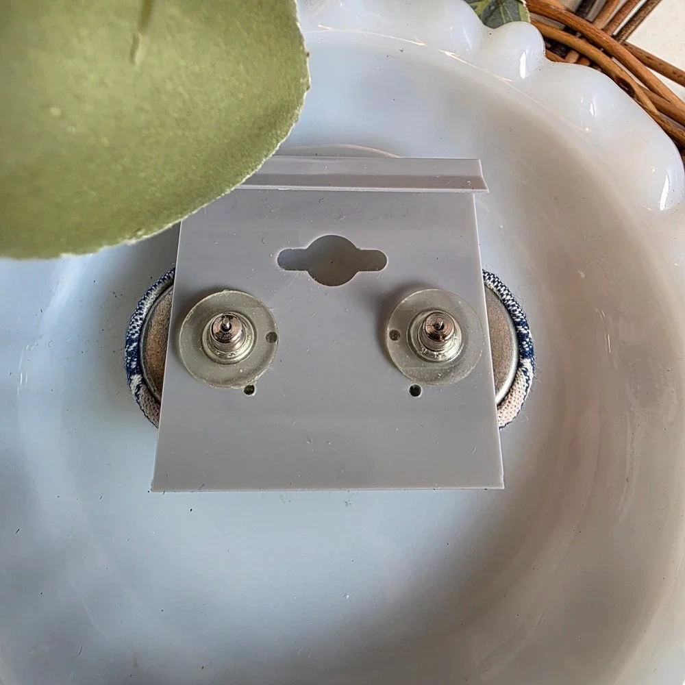Vintage 80s Button Stud Earring Set of 2 Plaid‎ Apple & Houndstooth Gold Tone